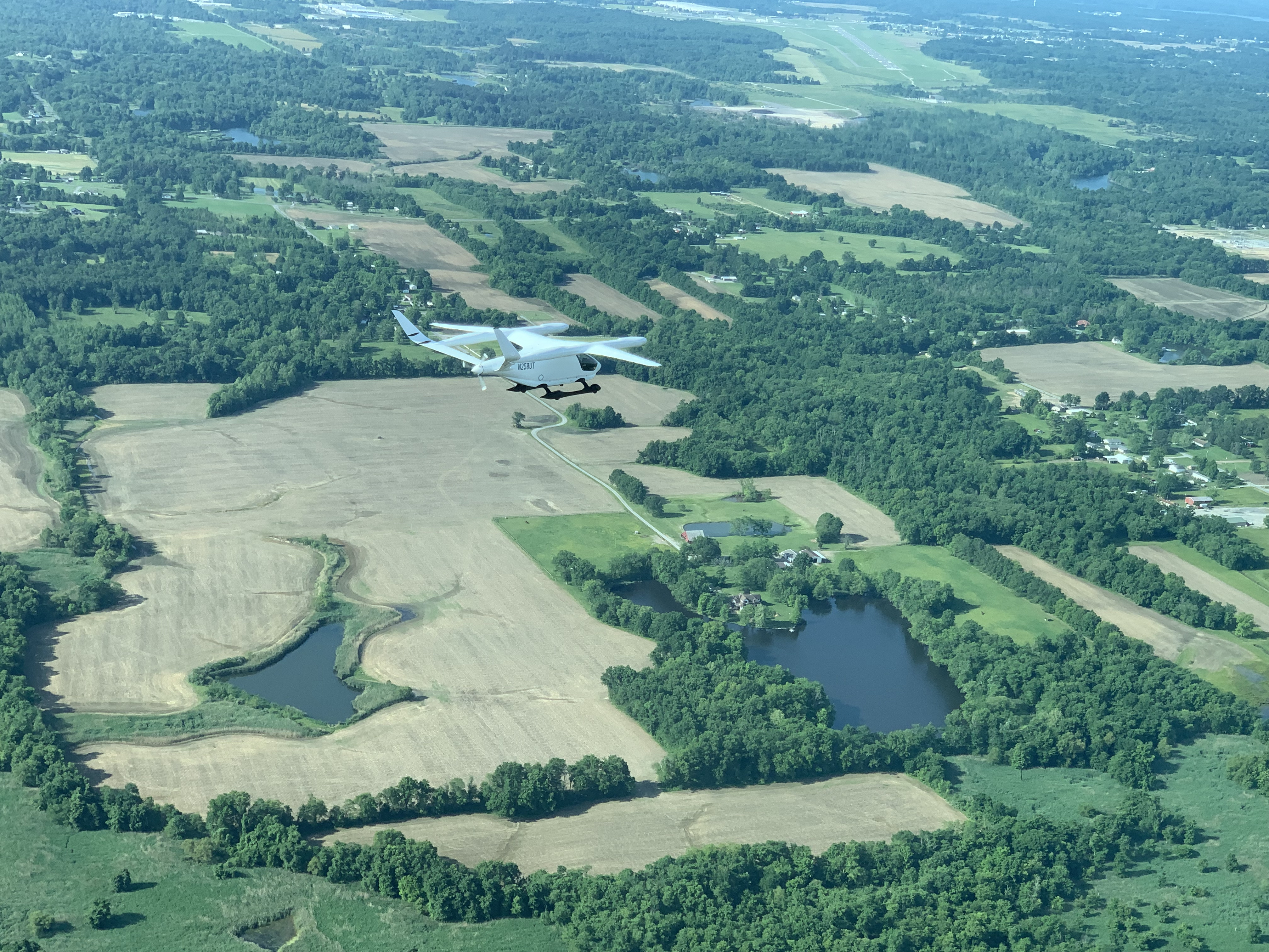 Beta Technologies flew its Alia 250 eVTOL aircraft between two of Amazon's Air Hubs in Ohio.