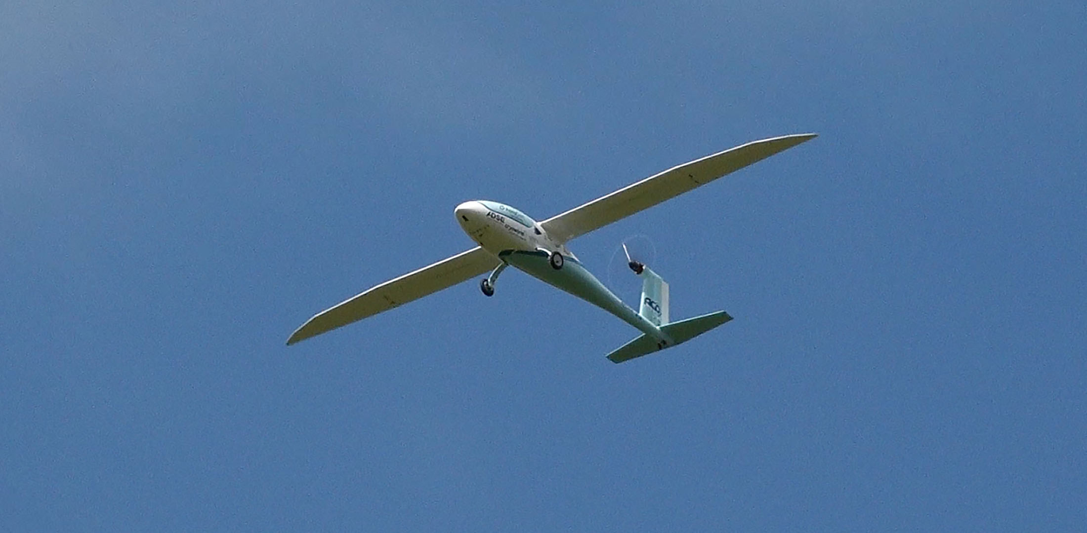 AeroDelft's remotely piloted Phoenix PT, a 1:3 scale prototype of its Phoenix Full Scale aircraft, is pictured in flight.