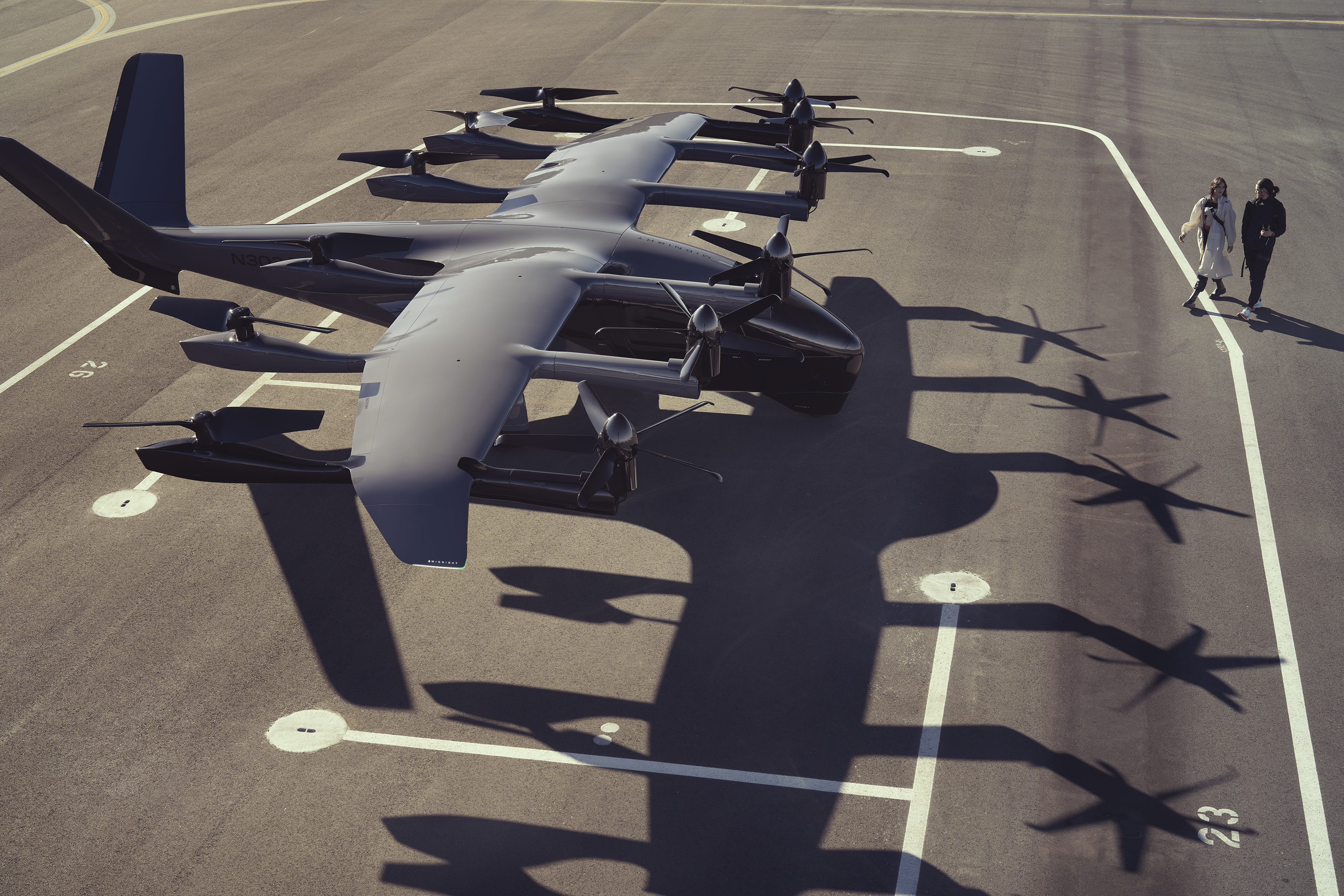 Archer unveiled its full-scale Midnight four-passenger eVTOL aircraft on November 16, 2022.