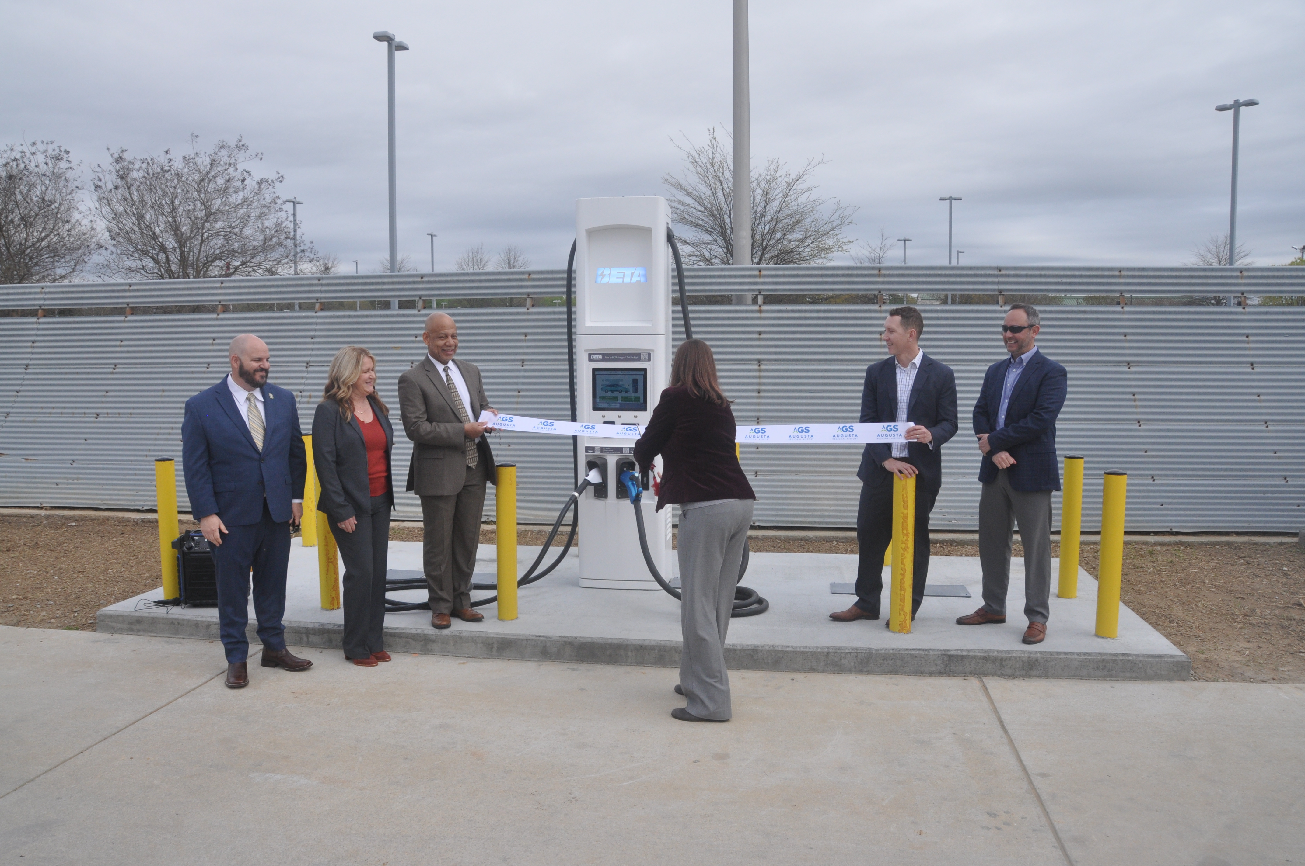 Beta Technologies opened a new recharging station for electric aircraft and ground vehicles at Augusta Regional Airport.