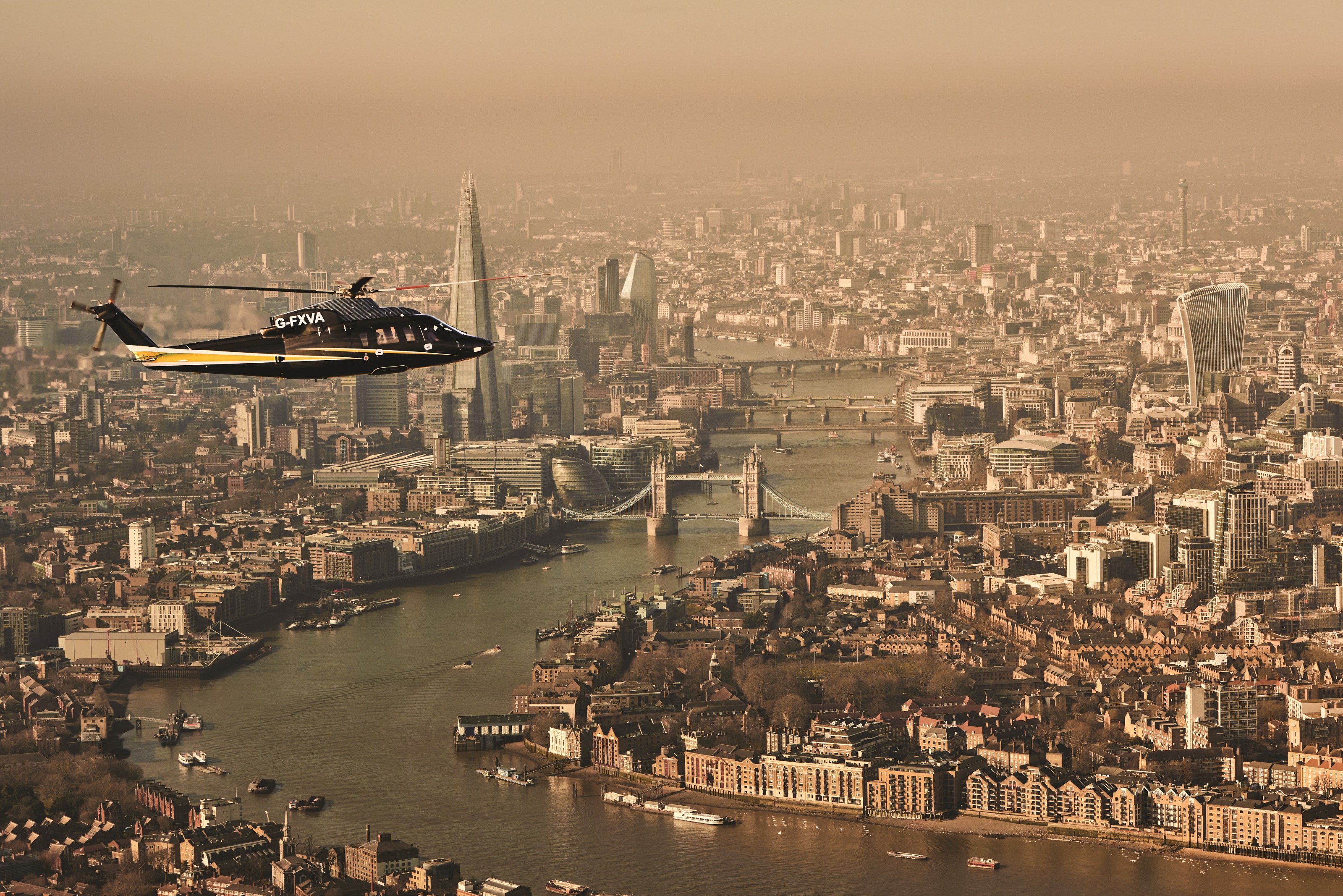 Flexjet Sikorsky S-76 helicopter over central London