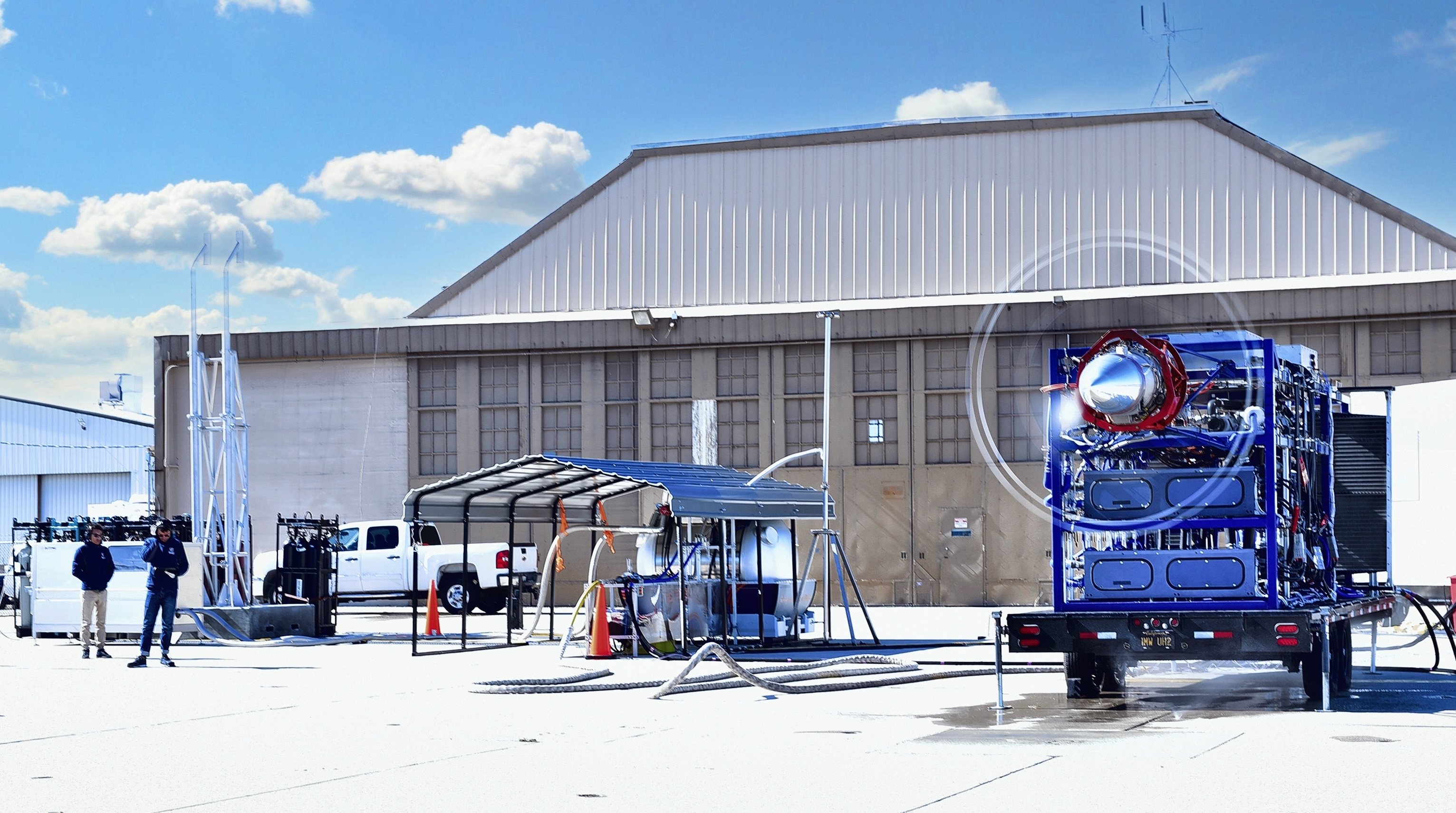 Universal Hydrogen has tested the fueling of its iron bird ground test rig for its fuel cell hydrogen powertrain using its new liquid hydrogen module.