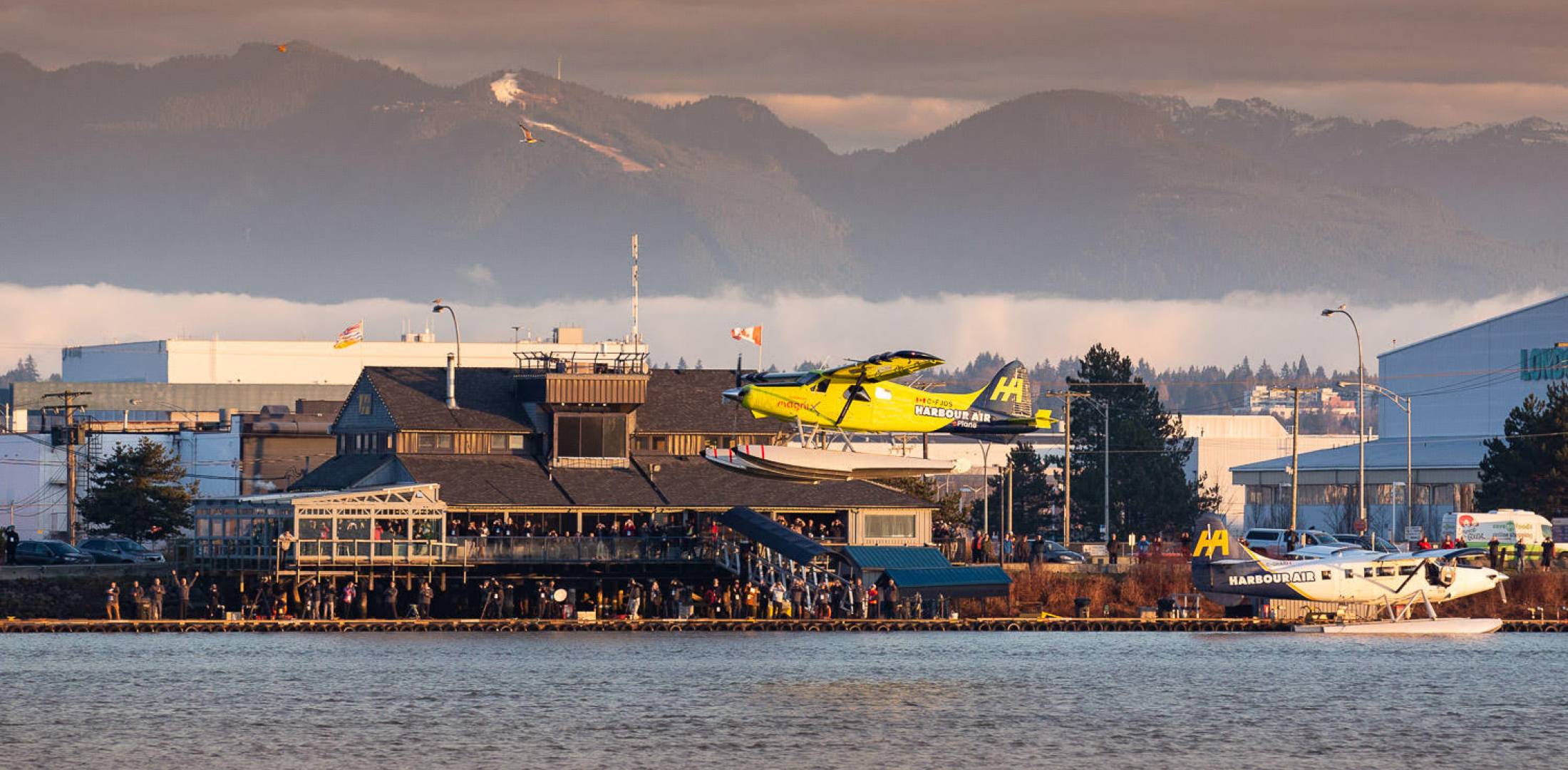 Harbour Air made a first flight with a DHC-2 Beaver aircraft powered by Magnix's electric magni500 motor on December 10.