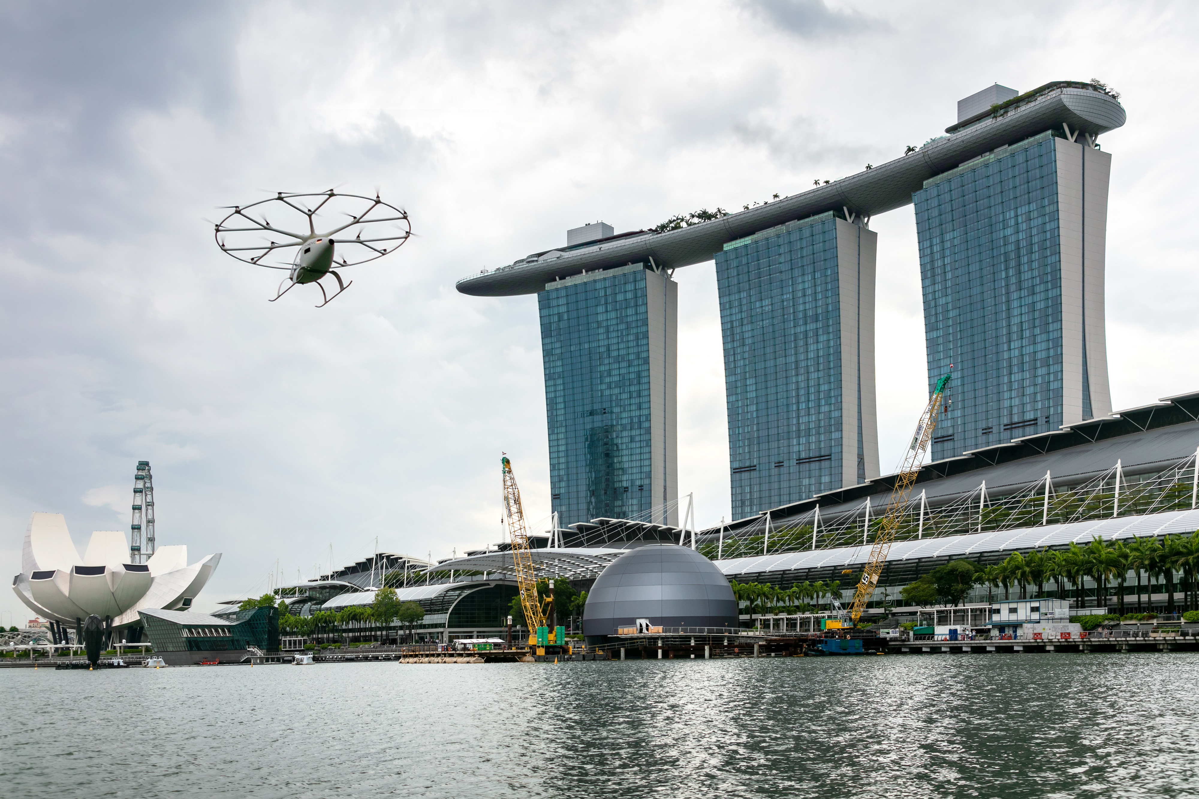 Volocopter VoloCity flies in Singapore