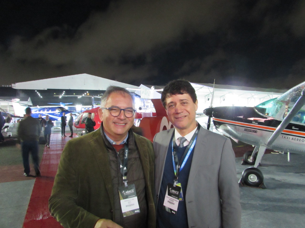 Francisco Lyra (left), founder of Catarina Airport, shares a moment with Carlos Haroldo Novak, head of Congonhas Airport
