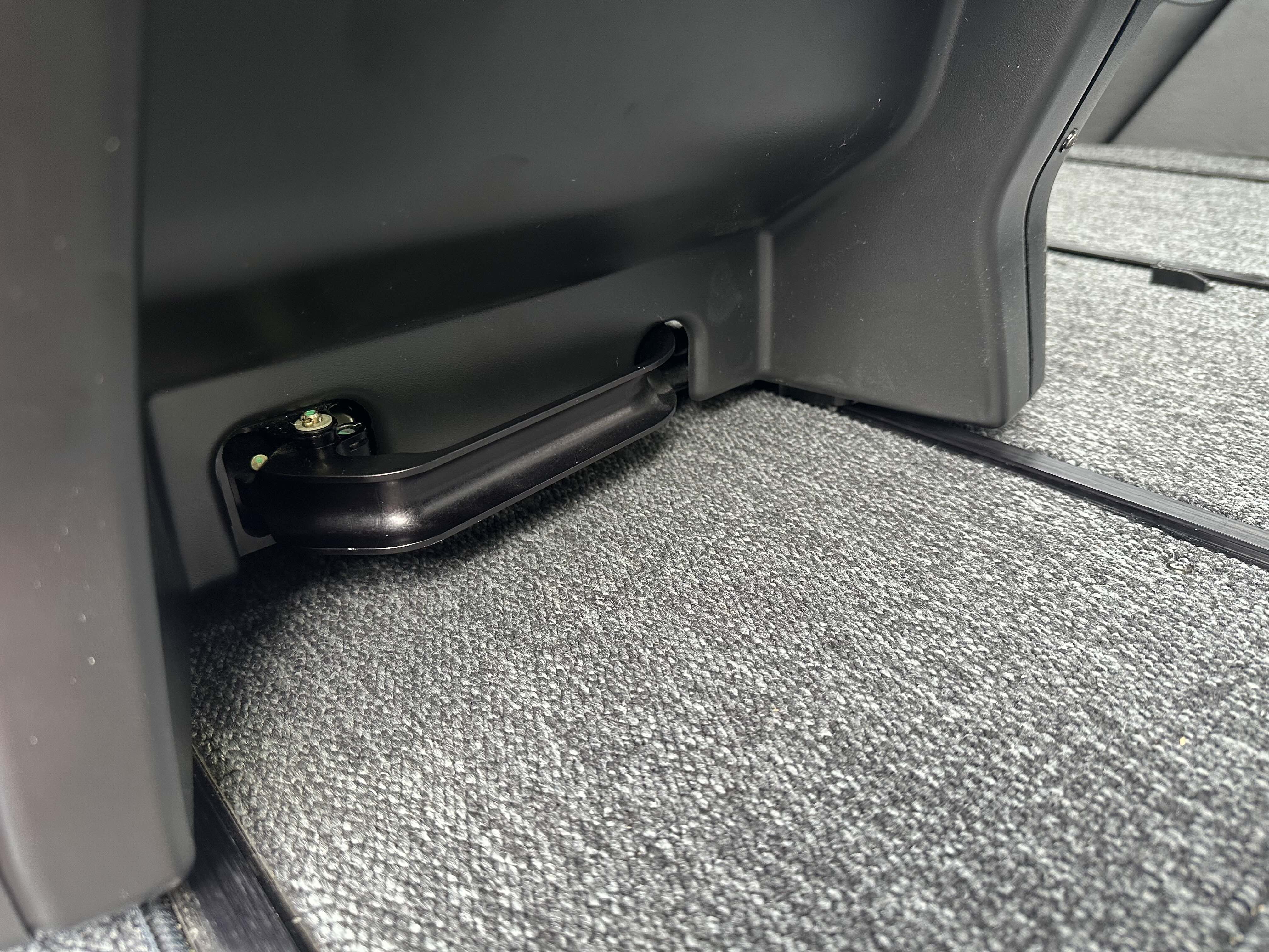 Cirrus Vision Jet G3 seat handle