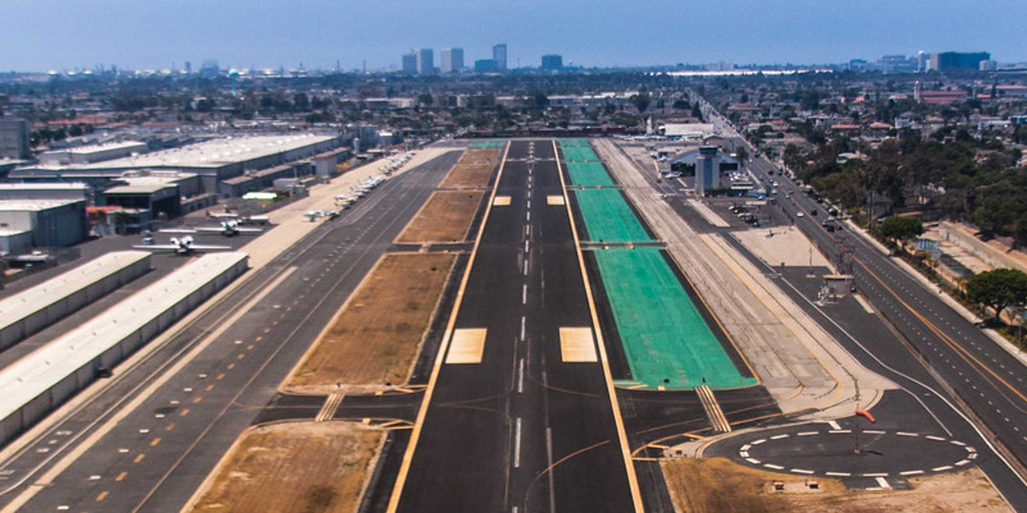 Jack Northrop Field/Hawthorne Airport is conveniently located for Los Angeles visitors and offers a 4,884-foot runway.